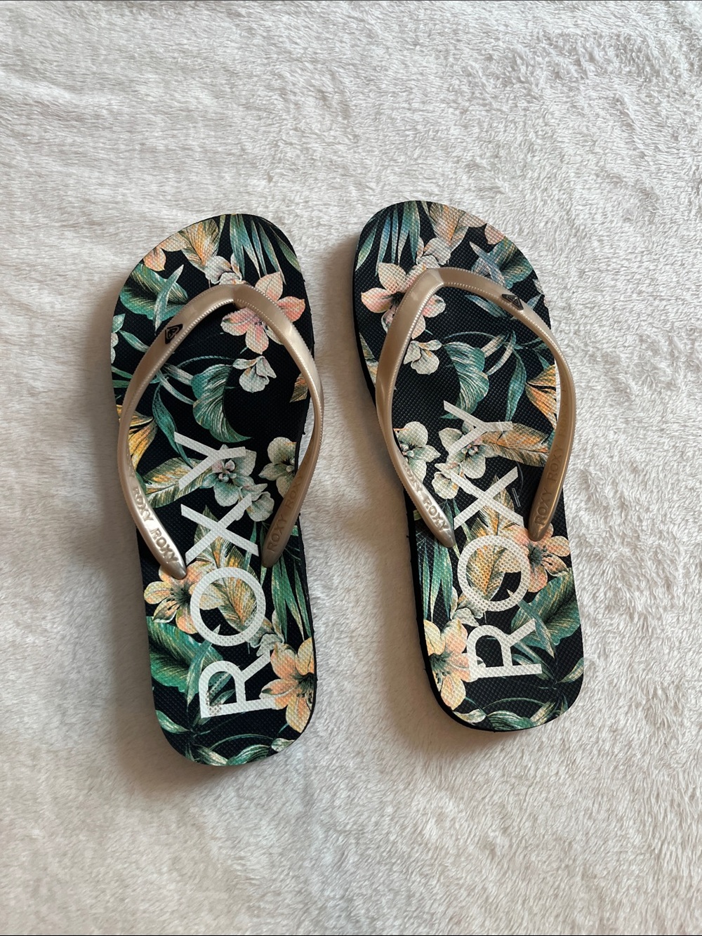 Roxy Black Floral Flip Flops with Gold Straps